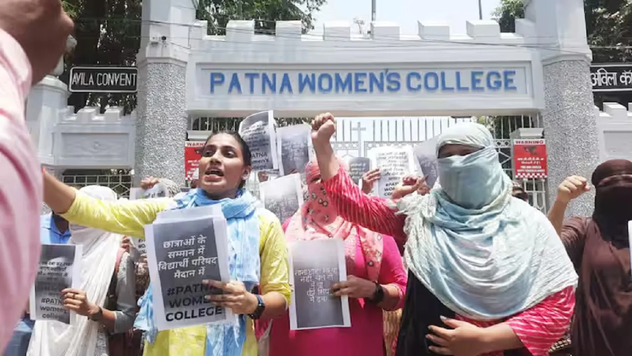 Patna Womens College Students Protest