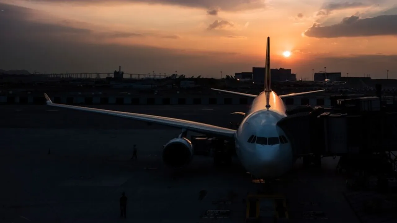 Veer Savarkar International Airport Night Landing