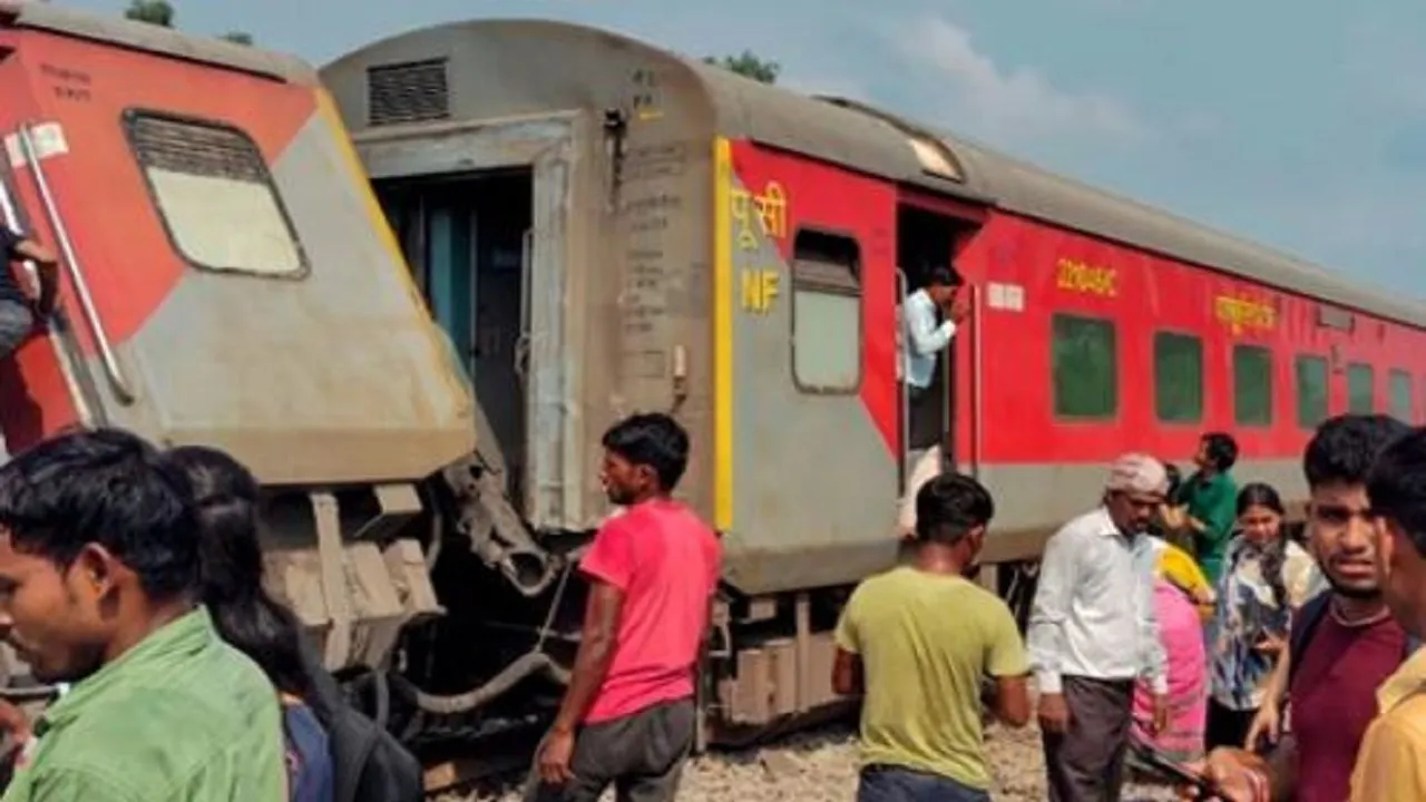 gonda rail accident