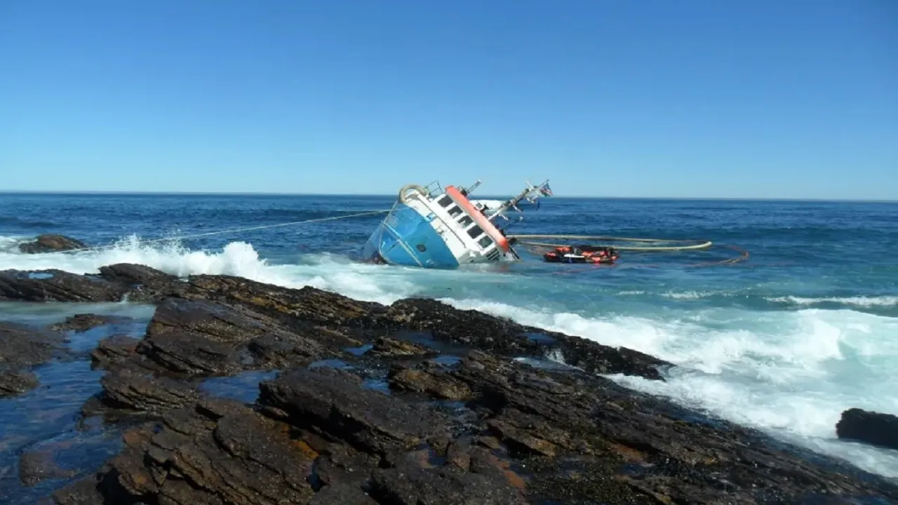 Fishing Boat sinks