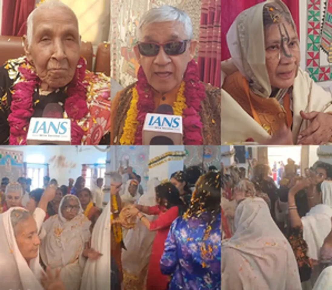 वृन्दावन : मैत्री आश्रम में विधवा माताओं ने खेली होली, रंग, गुलाल और फूलों का उत्सव