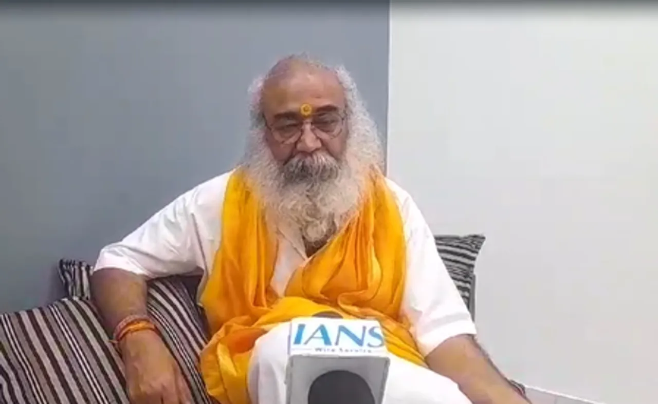 हिंदुस्तान से मोहब्बत करनी है, तो होली से नफरत करना छोड़ना होगा : आचार्य प्रमोद कृष्णम