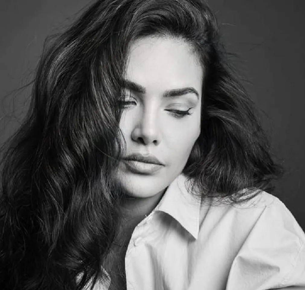 Esha Gupta Makes Mother’s Day Special For Bhamla Foundation Kids