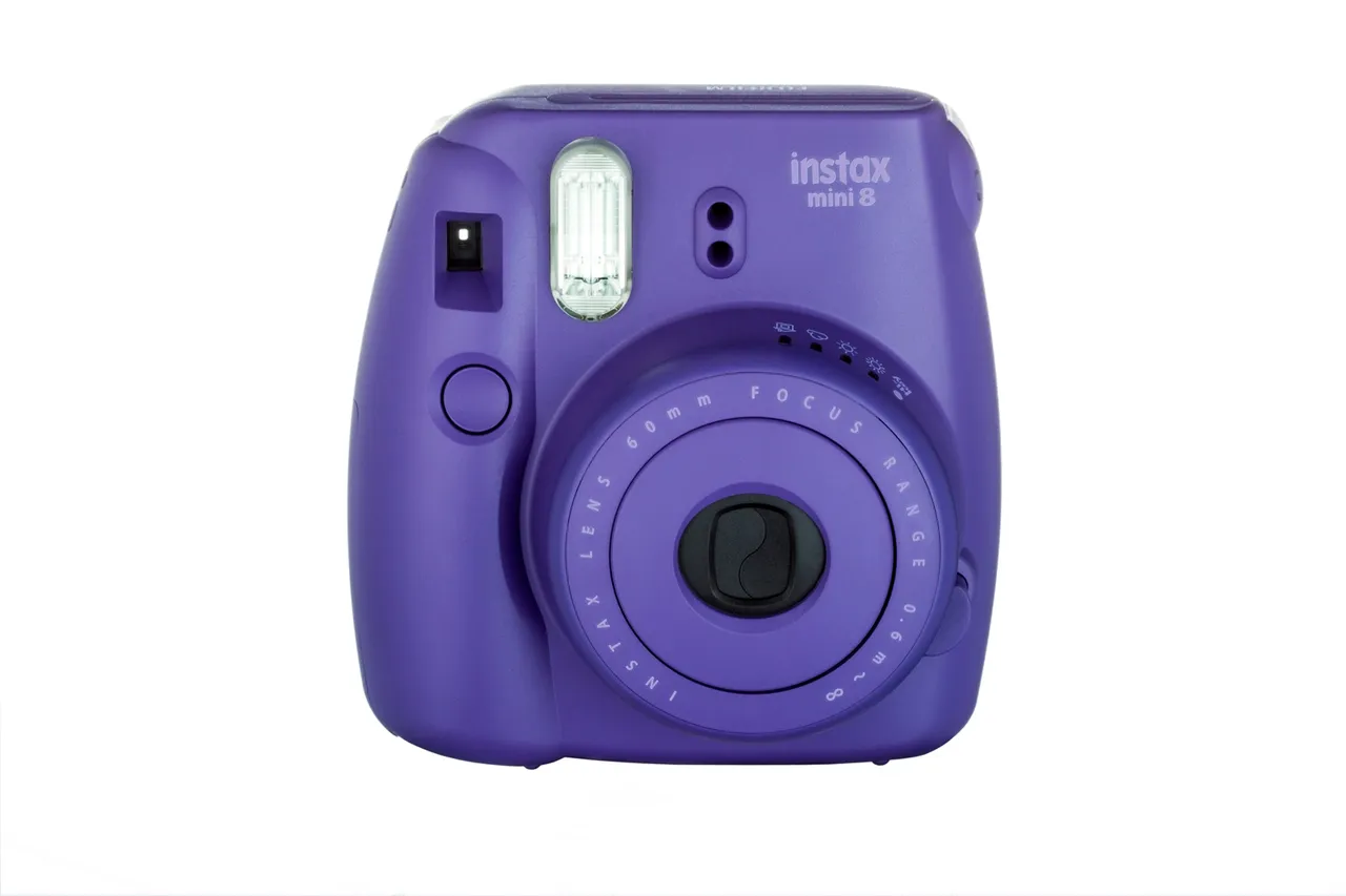 FujiFilm Instax Mini 8 review: A fun device to relive the days of instant cameras