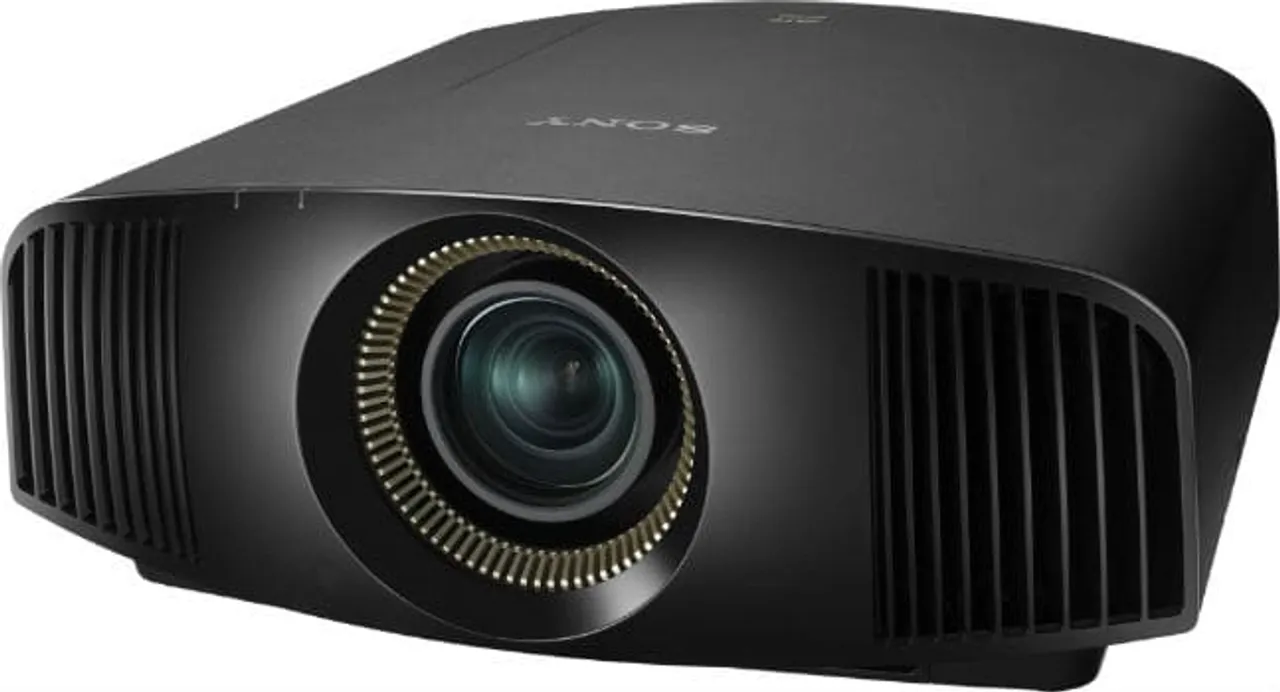 Sony Brings 4K HDR Capability to Its VPL-VW320ES Home Projector