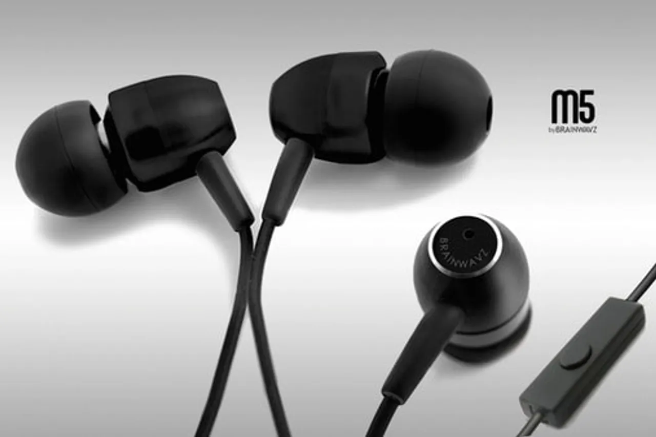 Brainwavz M5 Earphone Review: A Decent Headphone to Enjoy Music