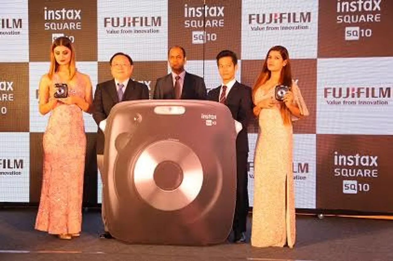 Fujifilm launches Hybrid Instant Camera – instax SQUARE SQ10 Alongside 4new X-Series Cameras