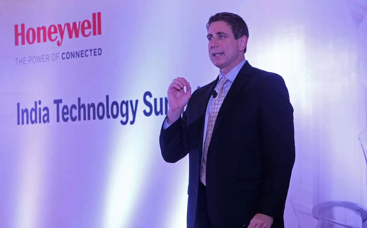 Photo Jason Urso Chief Technology Officer Honeywell Process Solutions speaking at the ITS