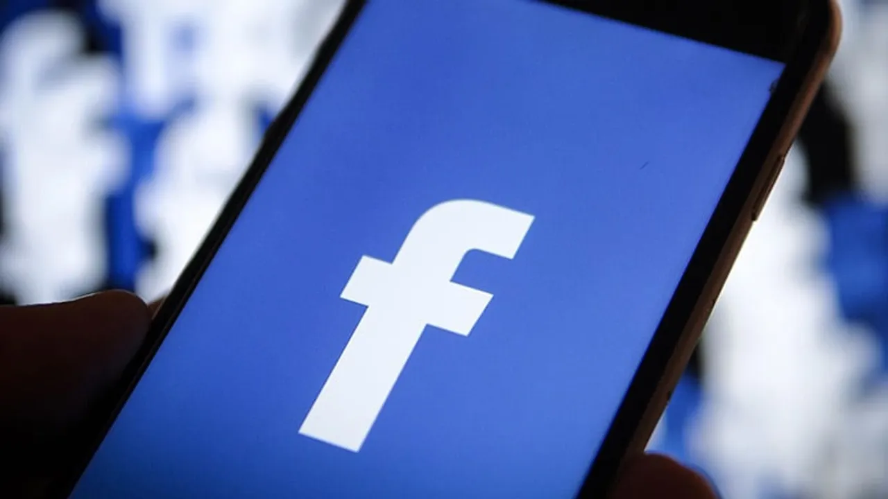 Facebook Employees Tweet, Stage Walkout Against CEO Mark Zuckerberg