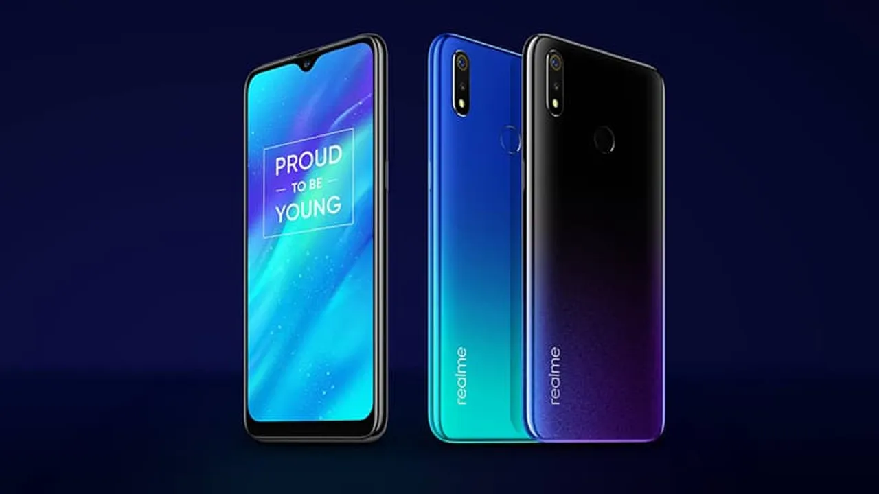realme 3 pro spotted online