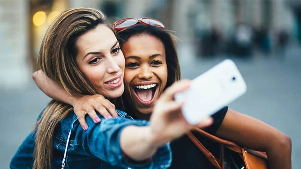 How to click perfect selfies
