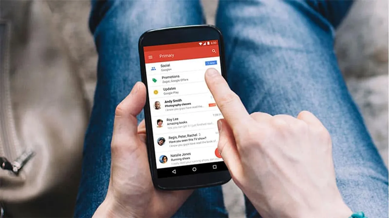 Swipe to switch Gmail accounts: Here is how