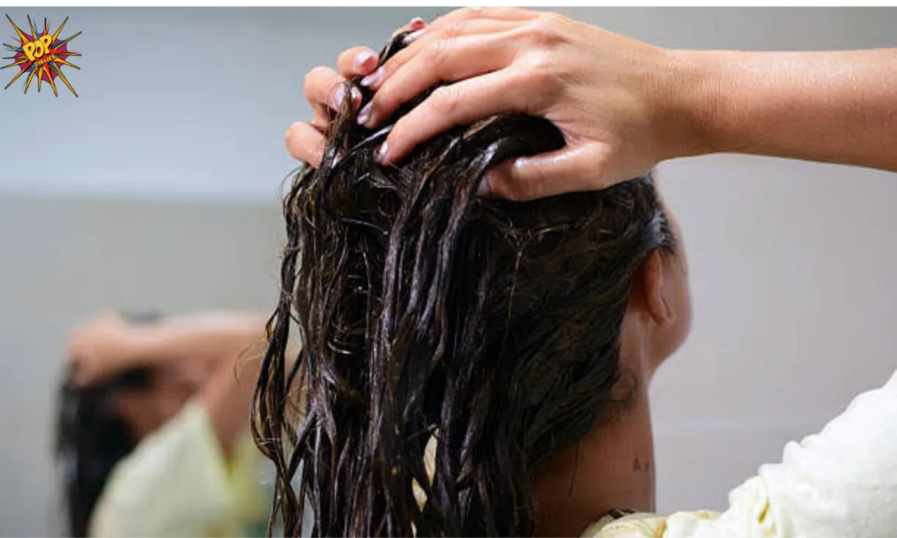 Facing Hairfall & frizzy hair in monsoon? Then pamper your hair with these top 8 DIY monsoon hair masks for soft & beautiful hair: