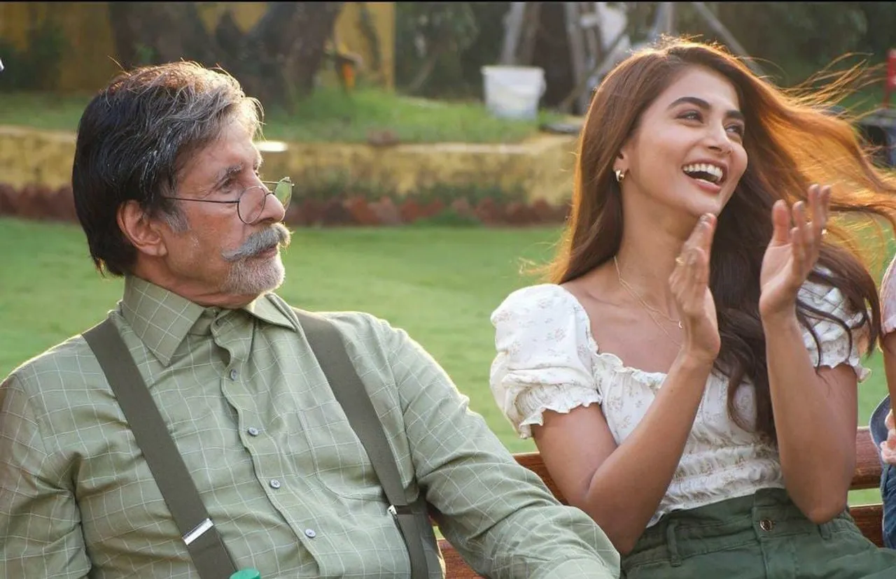 Pooja Hegde shares her dream come true moment with Amitabh Bachchan!