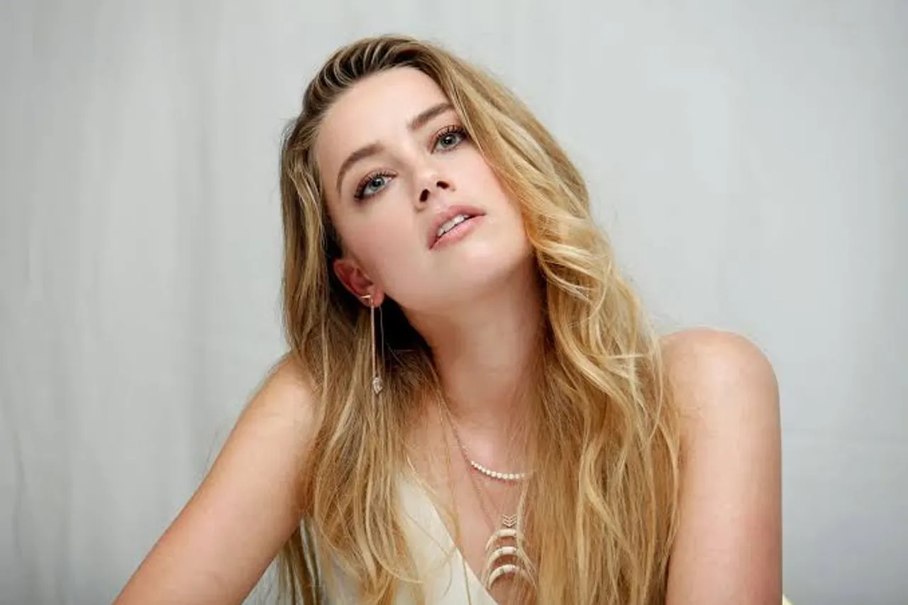 Amber Heard took to the witness stand in the defamation suit. Netizens say she's using movie quotes for testimony. 