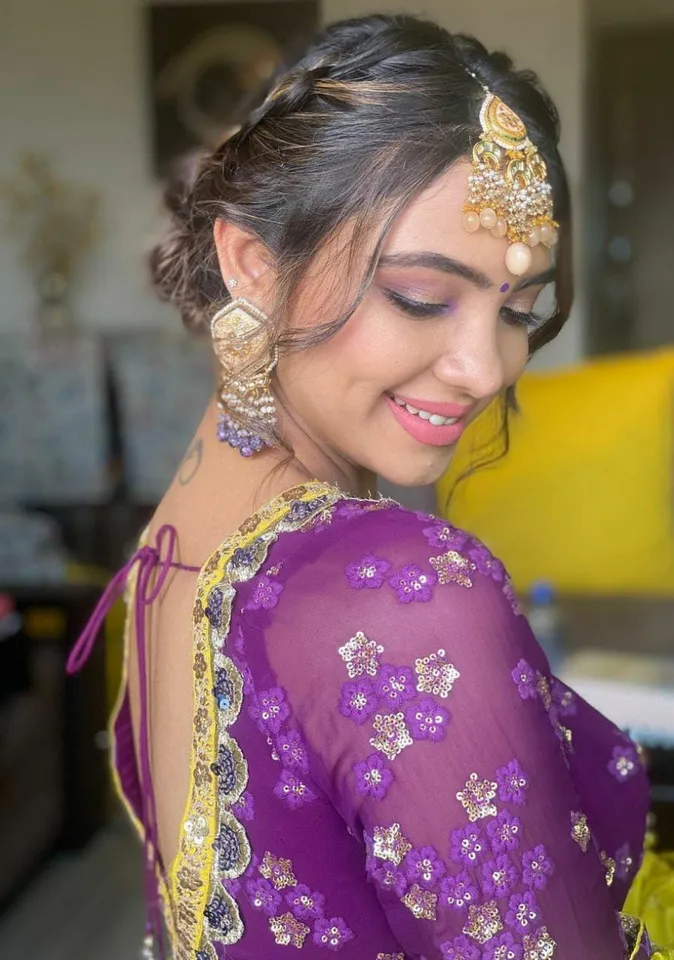 Style diva Pooja Banerjee looks like a sight to behold in purple