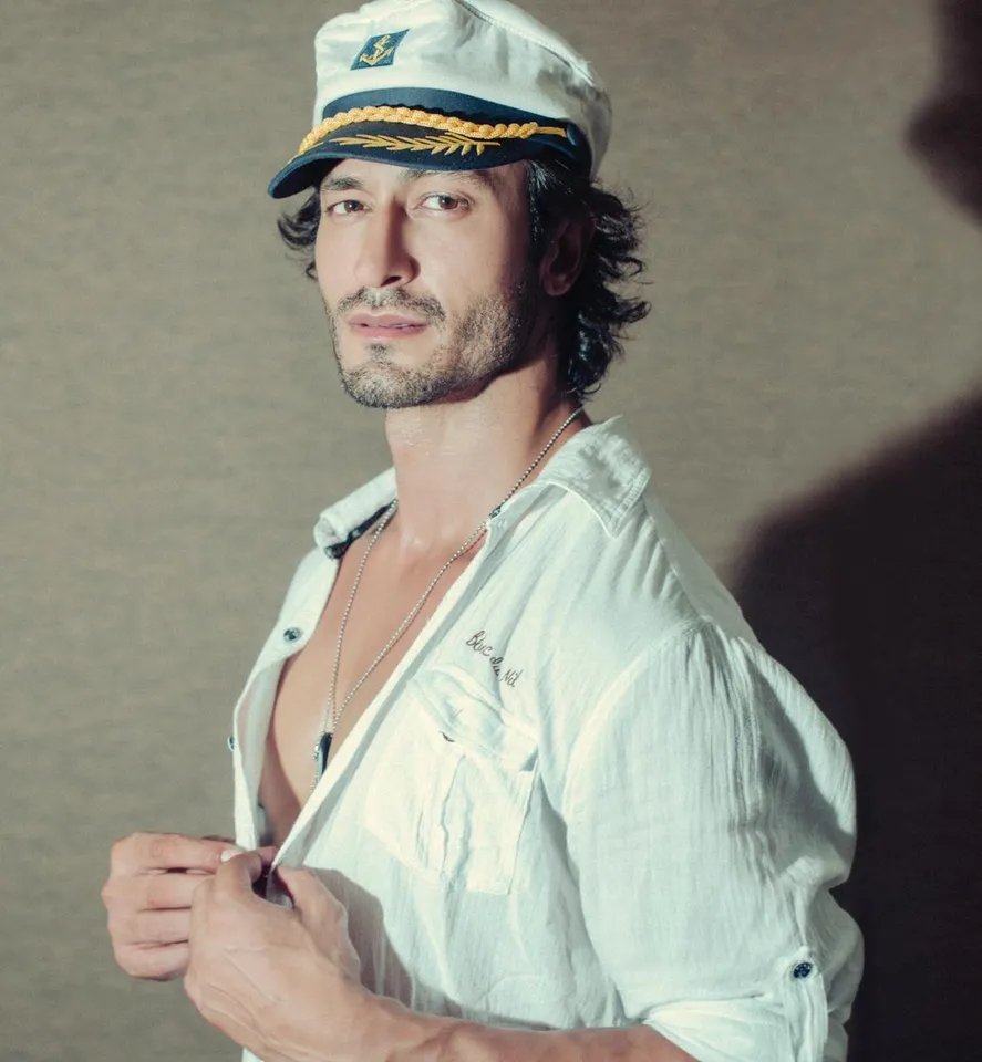 Vidyut Jammwal celebrates his birthday with a special request to his fans keeping the environment in mind !