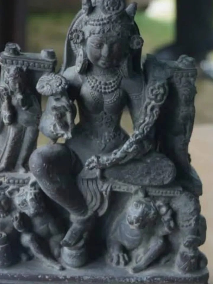 1300 - Year Old Sculpture of Durga Recovered from J&K by Police :