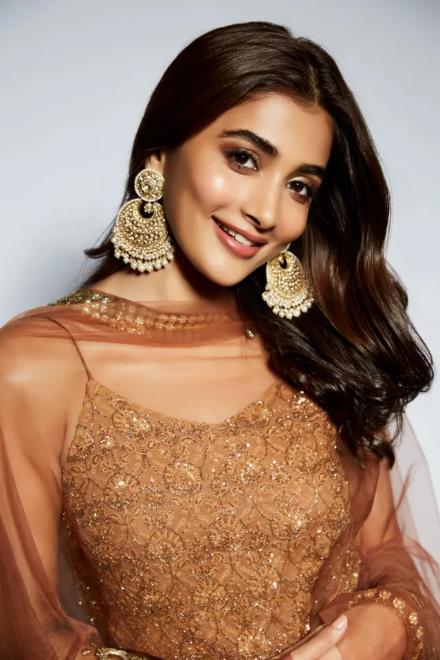 Pooja Hegde will show her power in 2022, 4 big films will be released
