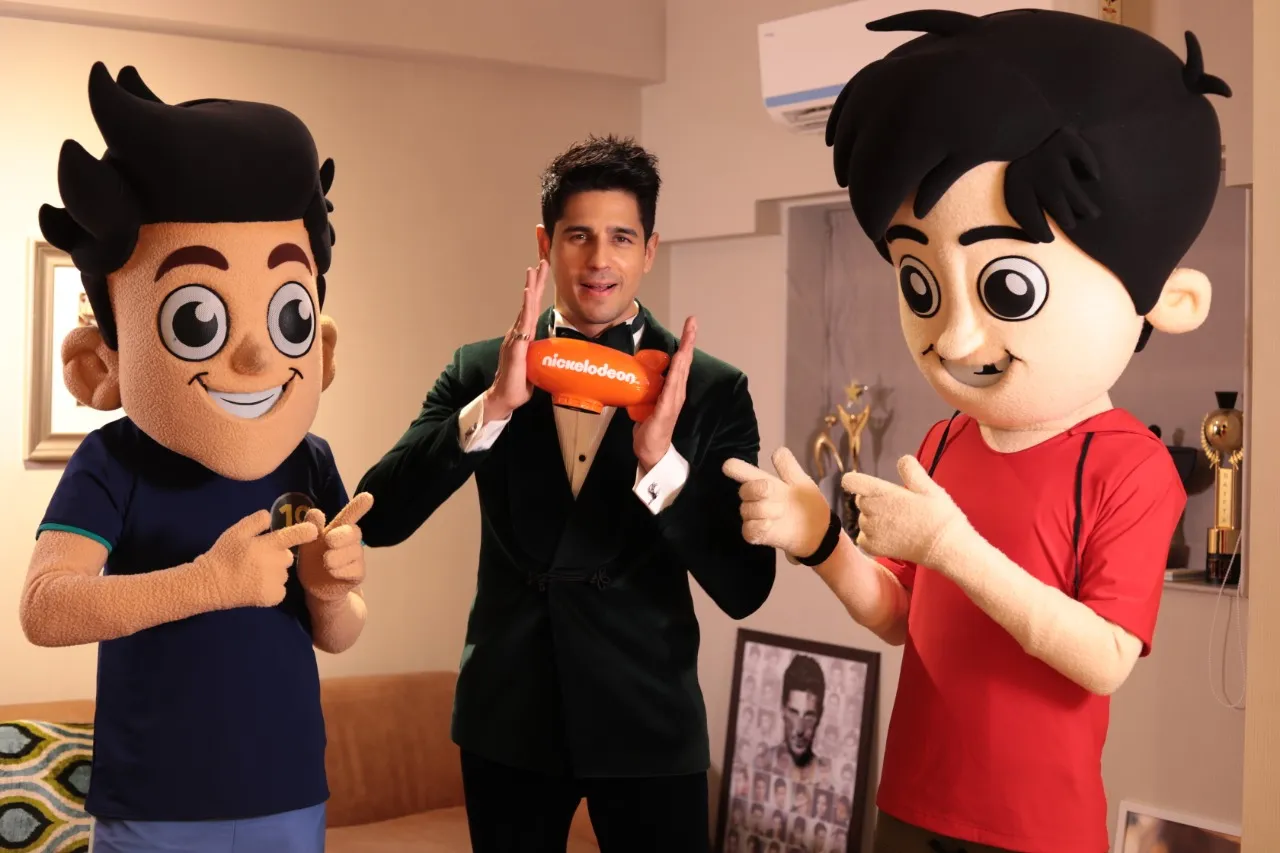 Sidharth Malhotra-Kiara Advani starrer 'Shershaah' sweep all top awards at the 7th edition of Nickelodeon Kids Choice Awards 2021