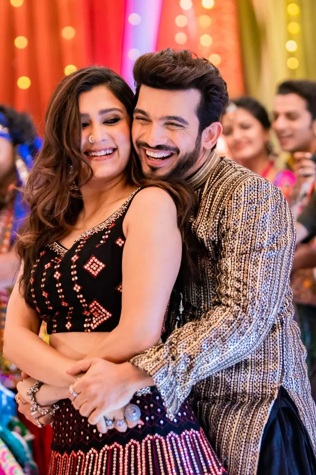 Aastha Gill and Arjun Bijlani come together for a Navratri Special song ' Saawariya' !