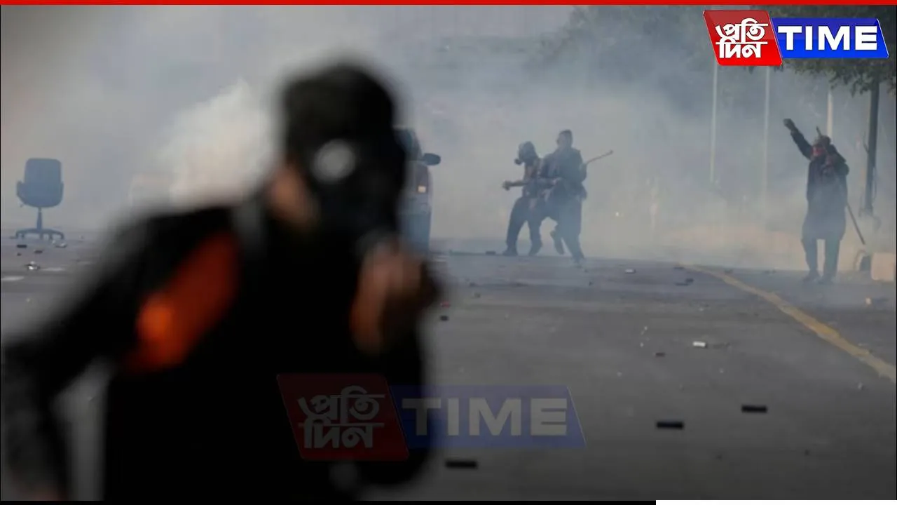 Pakistan Issues 'Shoot at Sight' Order as Imran Khan Supporters Riot