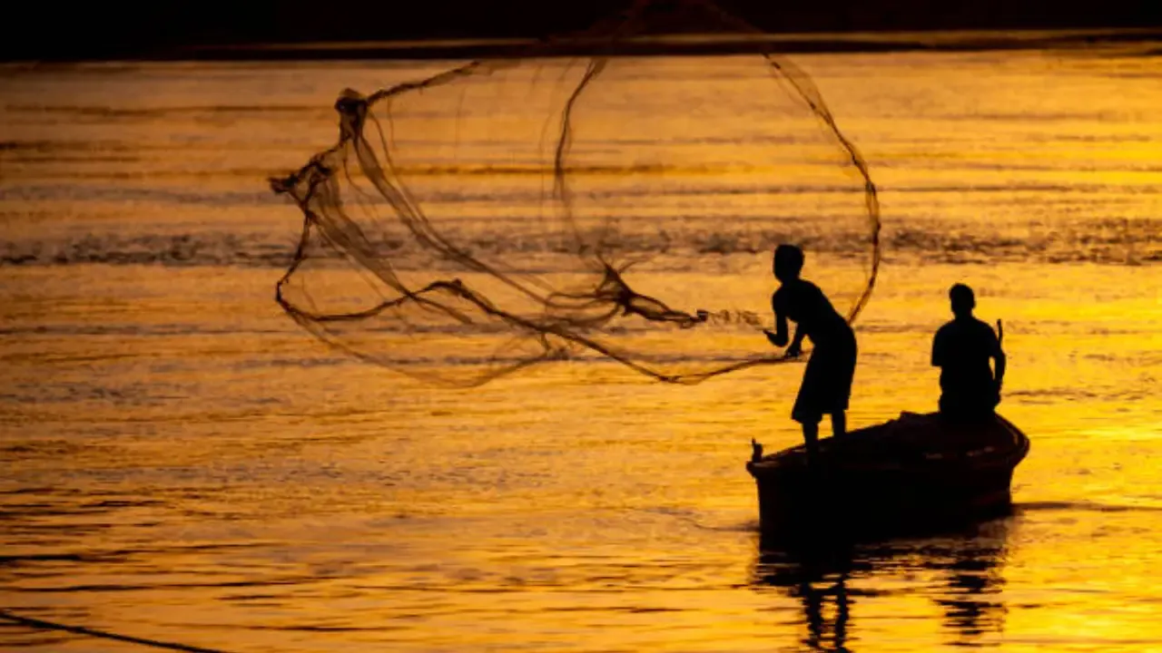 Govt Approves Rs 4,969 Cr For Small Fishing Communities Under PMMSY