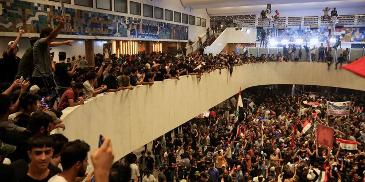 Iraq: Protestors Storm into Parliament, Denounces New PM Nominee 
