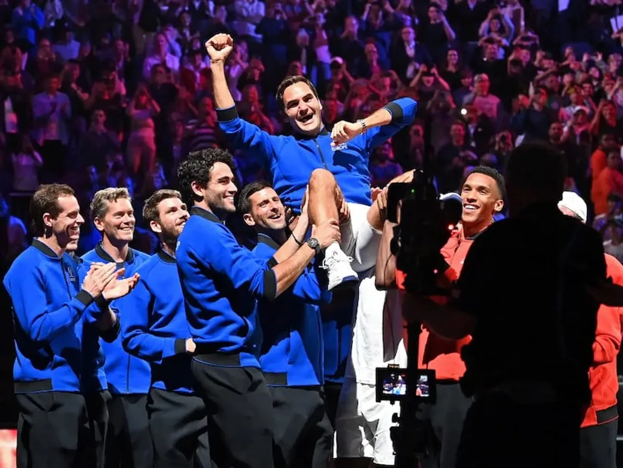 Roger Federer Bids Goodbye To Tennis With Laver Cup Defeat