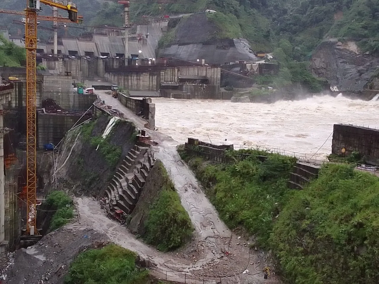 Assam: 6,000 Workers Evacuated After Guard Wall Collapses At Subansiri Dam