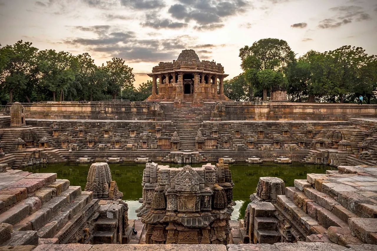 Gujarat’s Modhera to be Declared India’s First Solar-Powered Village Today