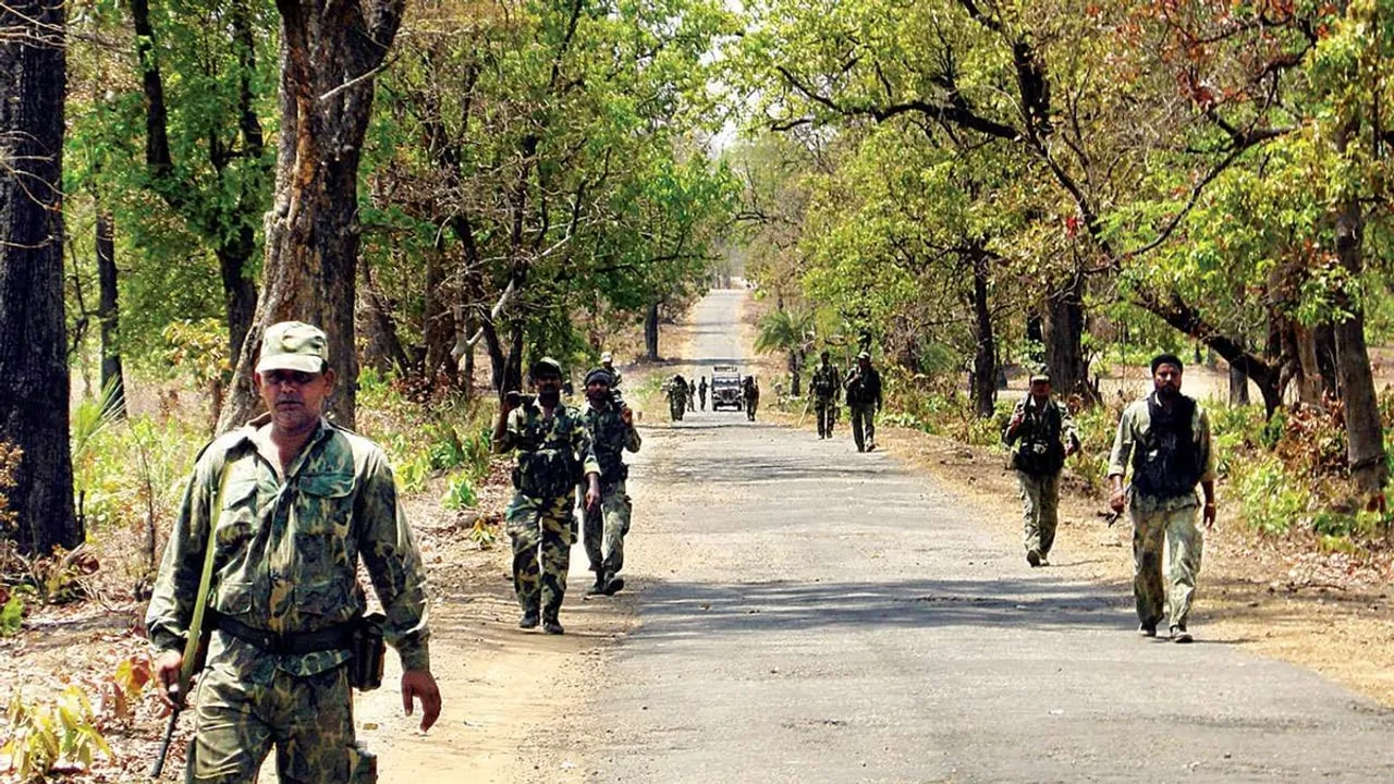 5 Jawans Injured In Naxal Attack In Jharkhand