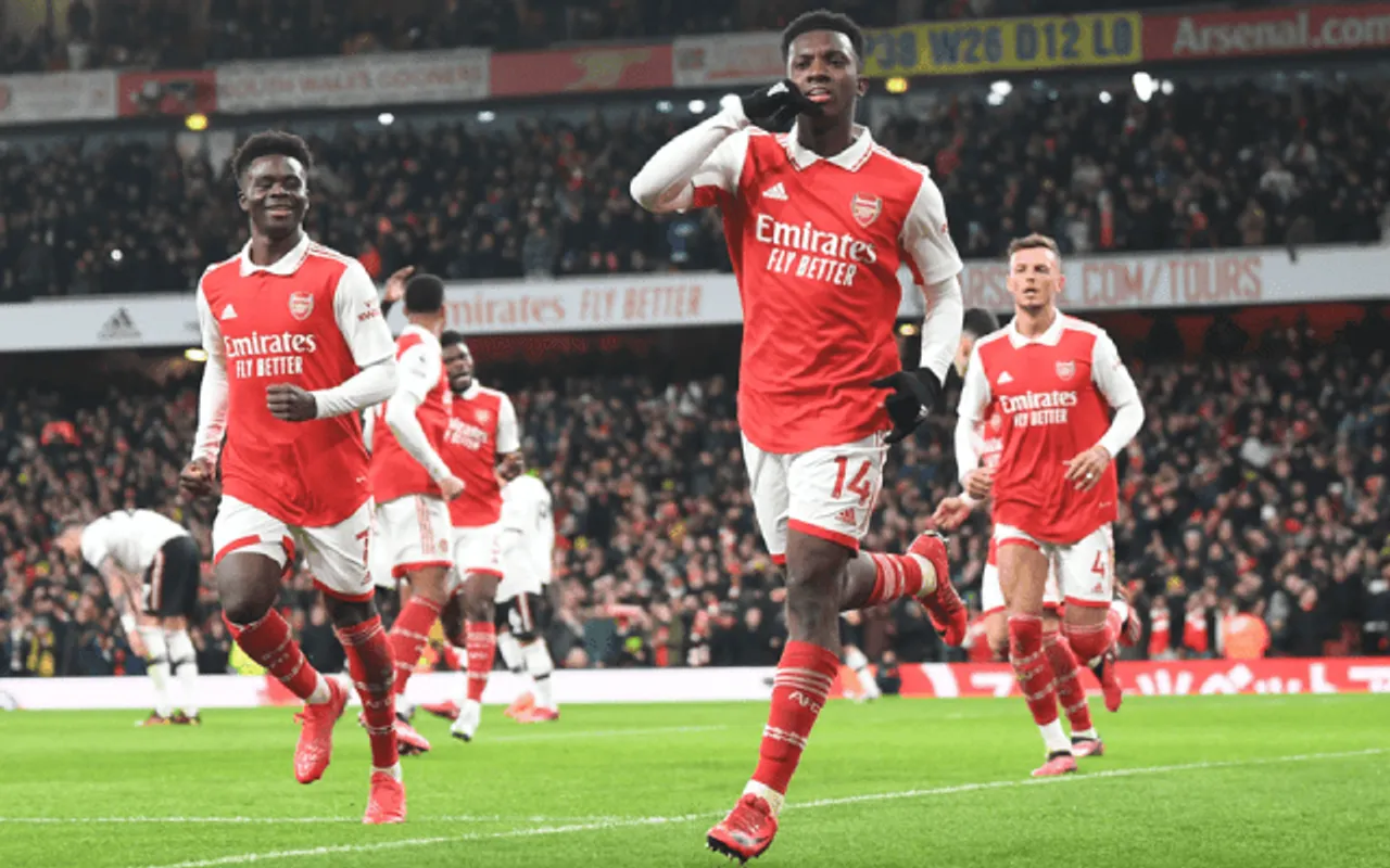 PL Roundup: Arsenal Win Thriller, City Thrash Wolves