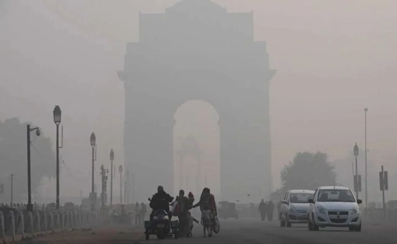 Delhi: 15 Flights Delayed Due to Dense Fog