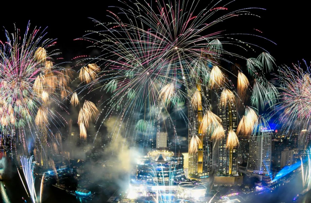 World Welcomes New Year 2023, Celebrations Light up Sky
