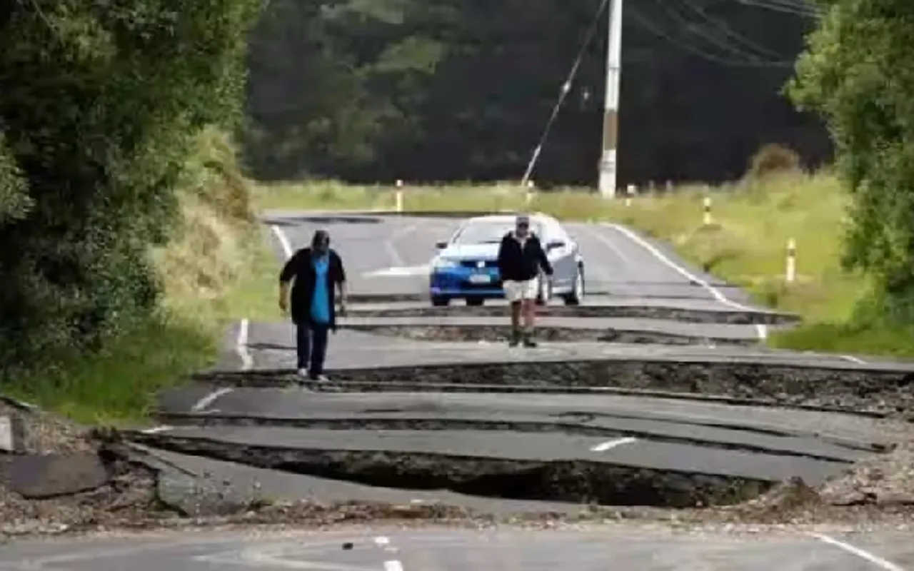7.1 Magnitude Strikes New Zealand's Kermadec Island, Prompts Tsunami Warning