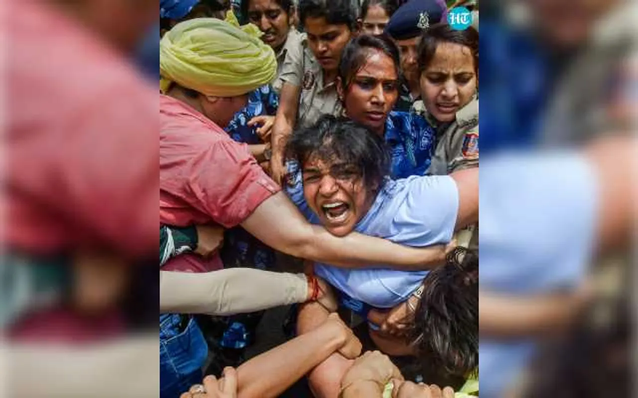 Delhi Police Manhandles, Detains Protesting Wrestlers