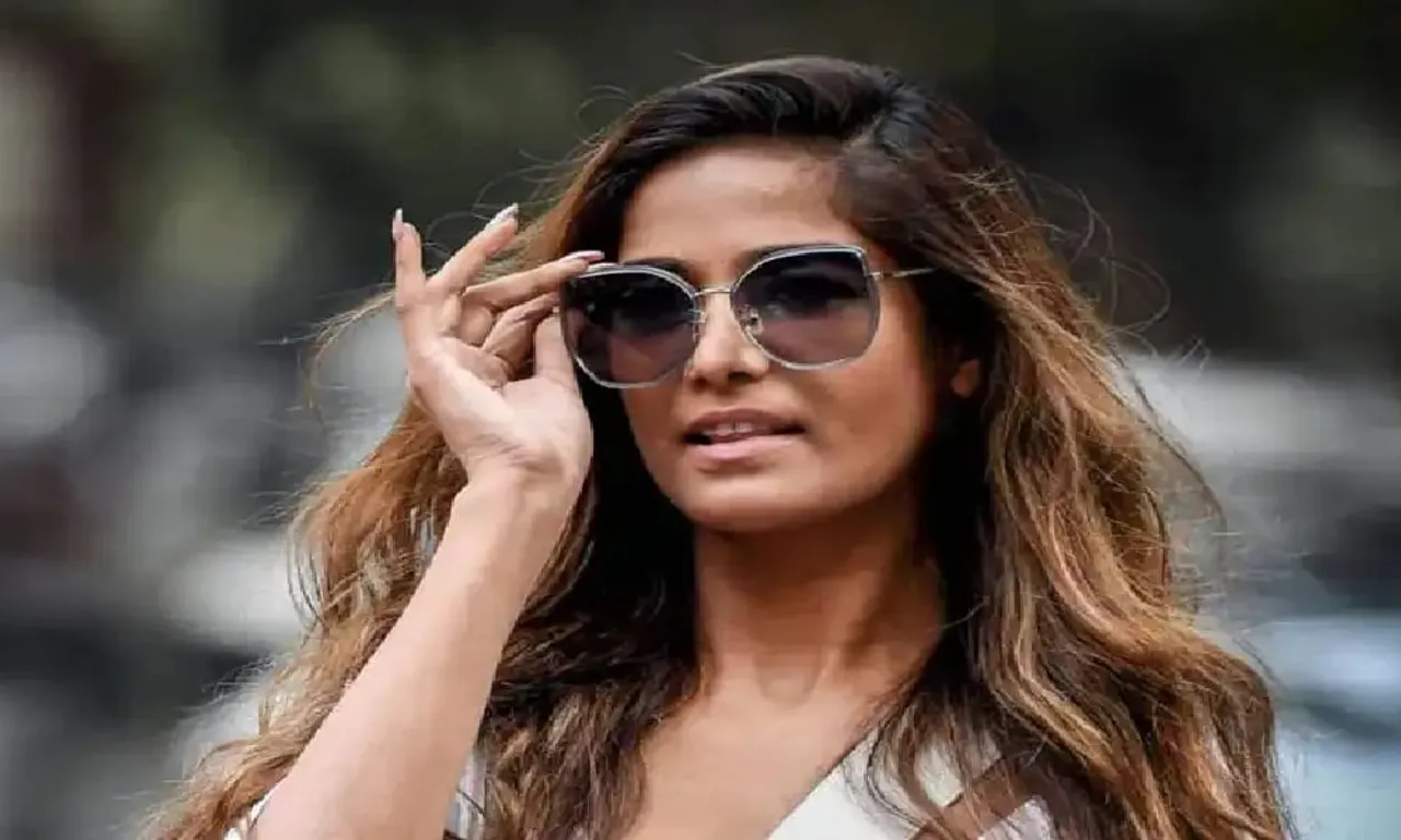 Poonam Pandey Faces Rs 100 Crore Defamation Lawsuit Over Fake Death Stunt