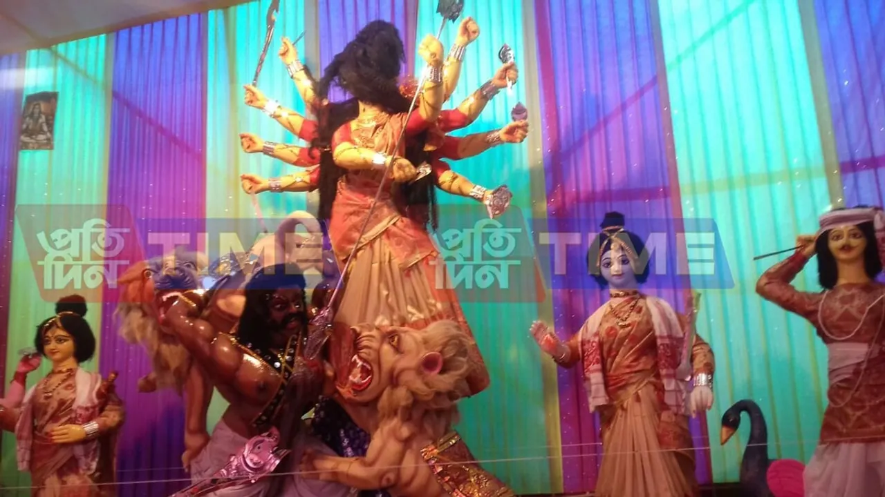 Durga idol vandalised in Howly