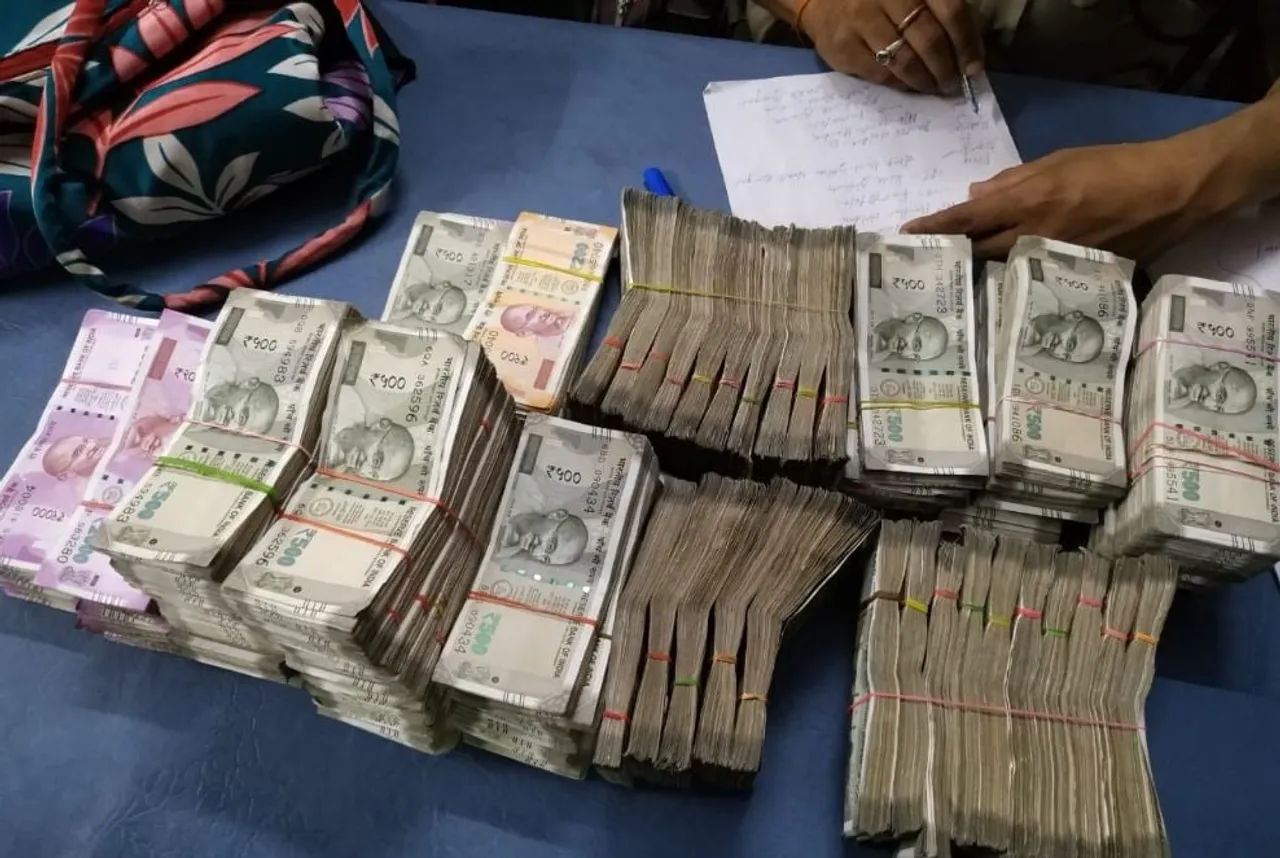 Rs. 49.98 lakh recovered from two women at Lumding railway station