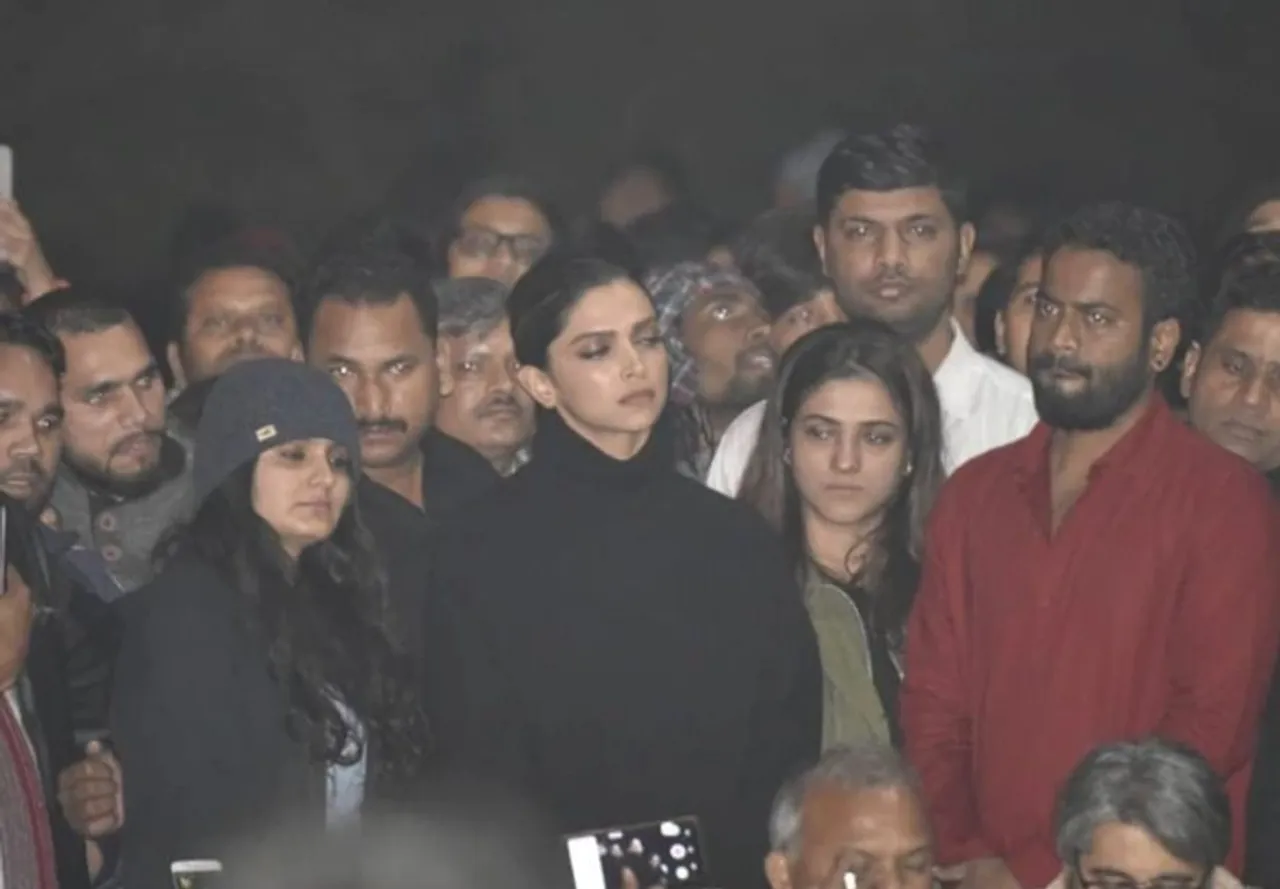Deepika joins protest at JNU