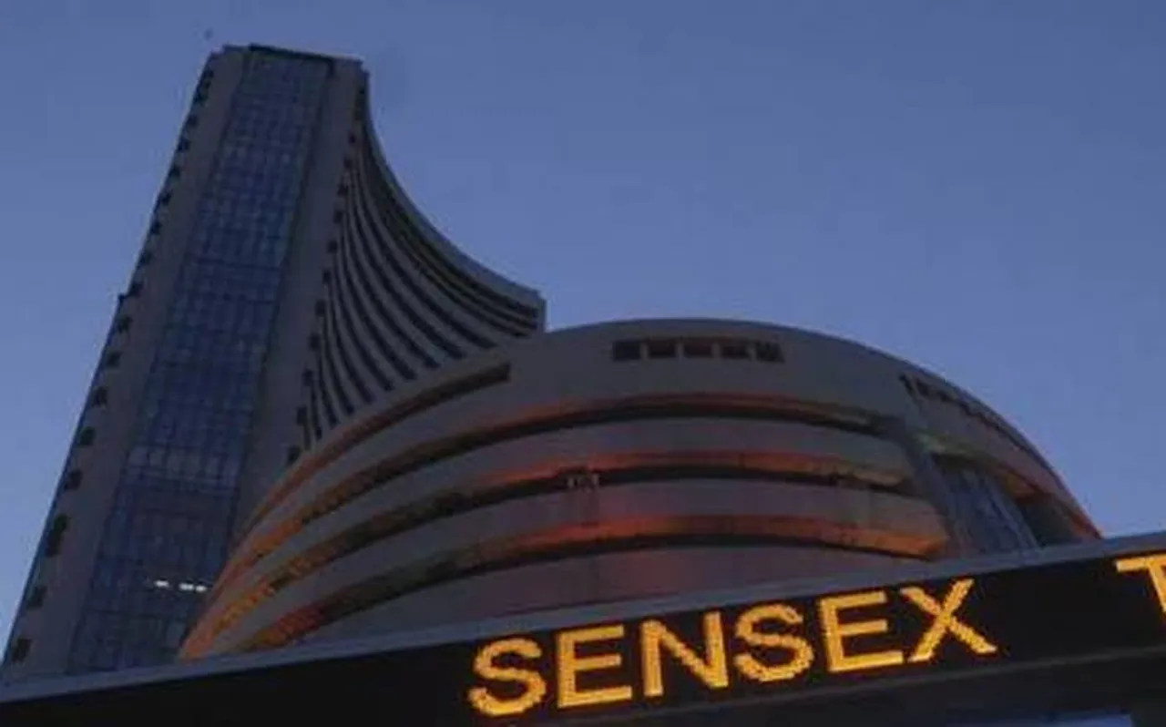 Sensex Soars 450 Points, Nifty Sees Gains Amid Global Optimism