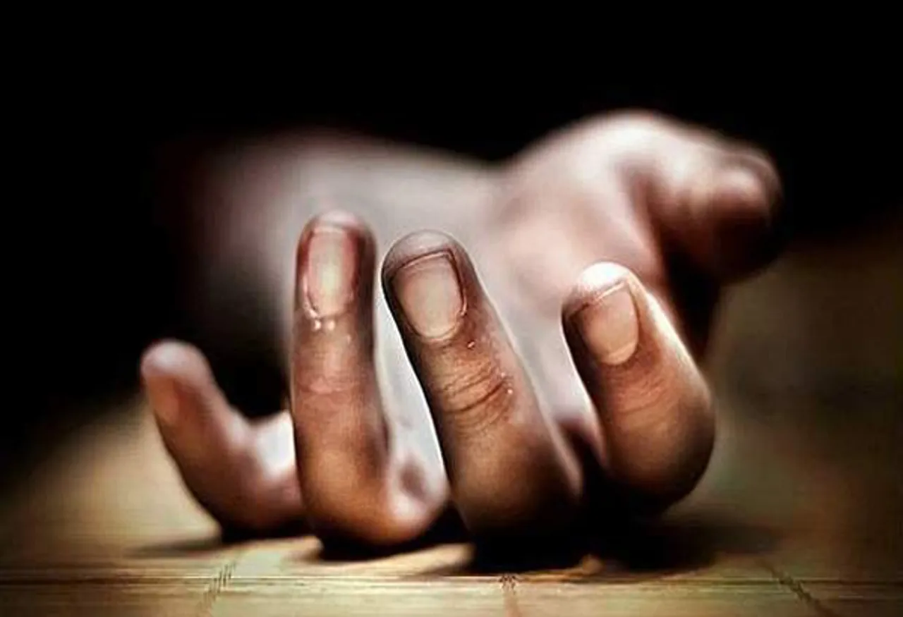 Garchuk: Man Attempts Suicide Climbing Electric Post