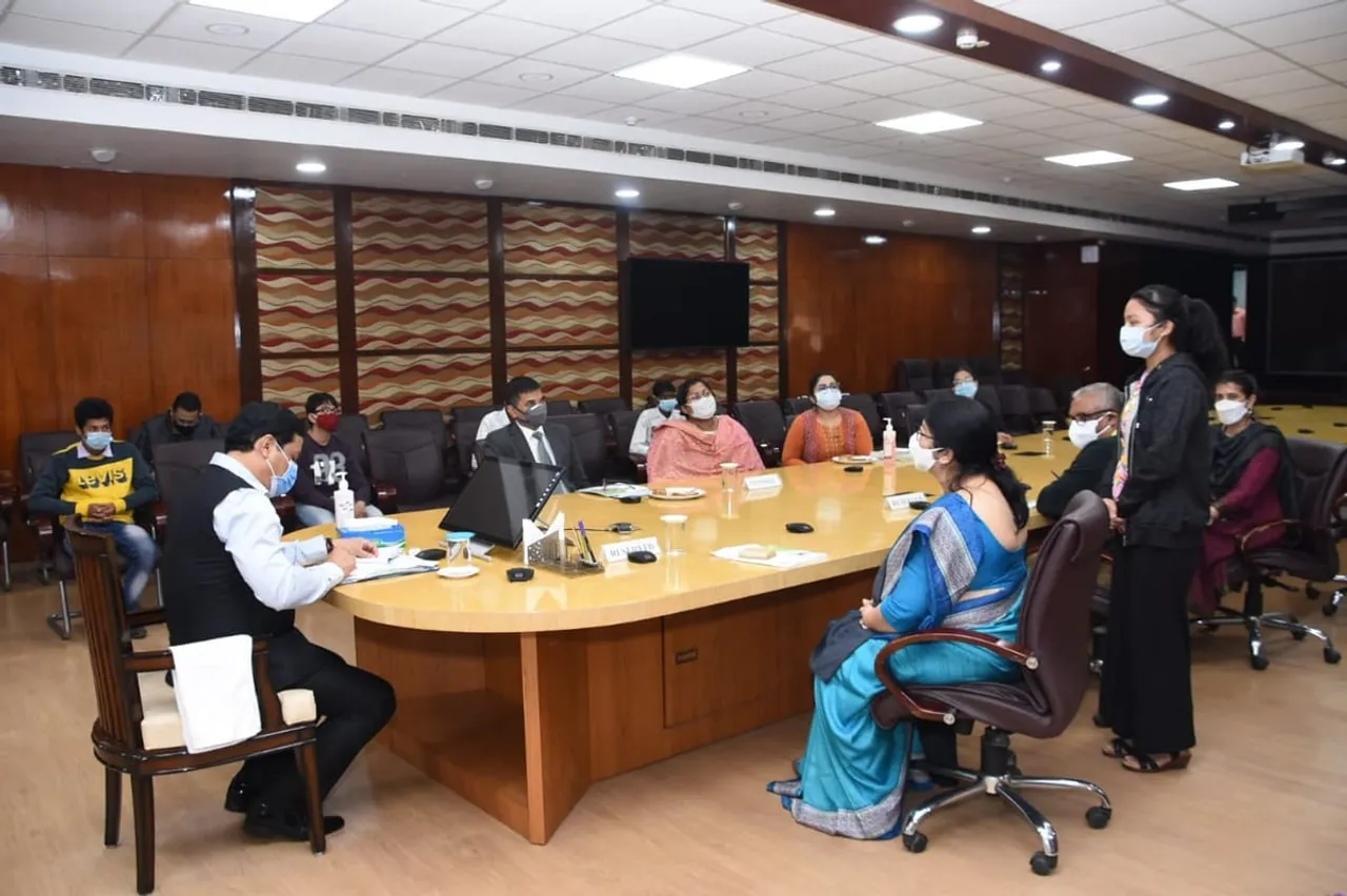12-Year Kid Asks CM Sonowal to work on Gender Discrimination