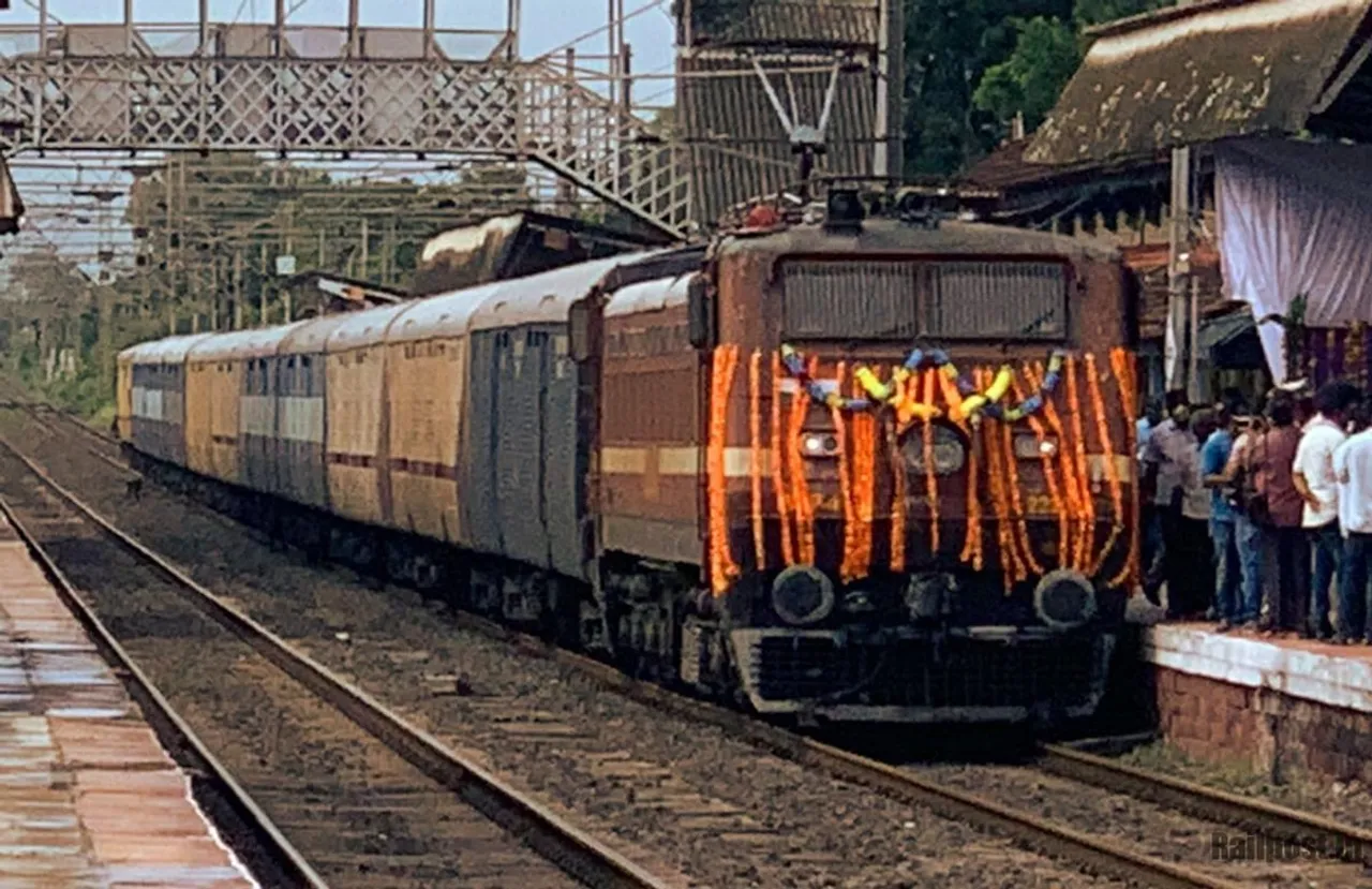 Rail Travel Likely To Get Costlier, SDF To Be Levied At Redeveloped Stations