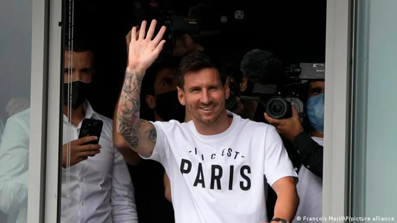 Messi Signs 2-Year Contract With Paris Saint-Germain