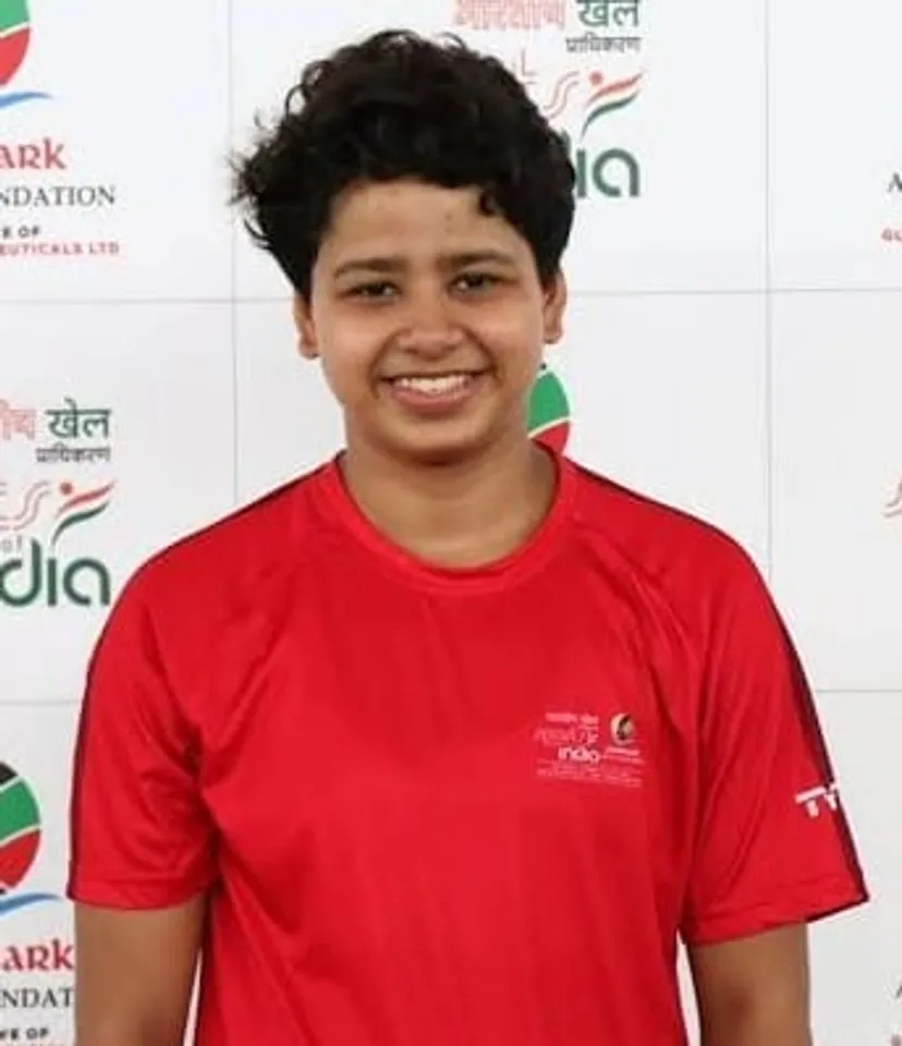 Assam Swimmer Astha Choudhury Bags Gold In Sr. National Aquatic Championship