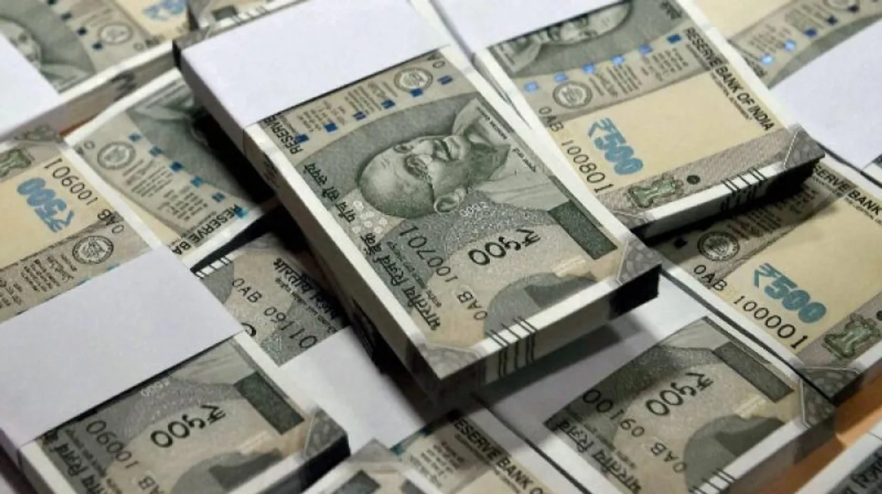 Indian rupee weakens past Rs70 per dollar to record low