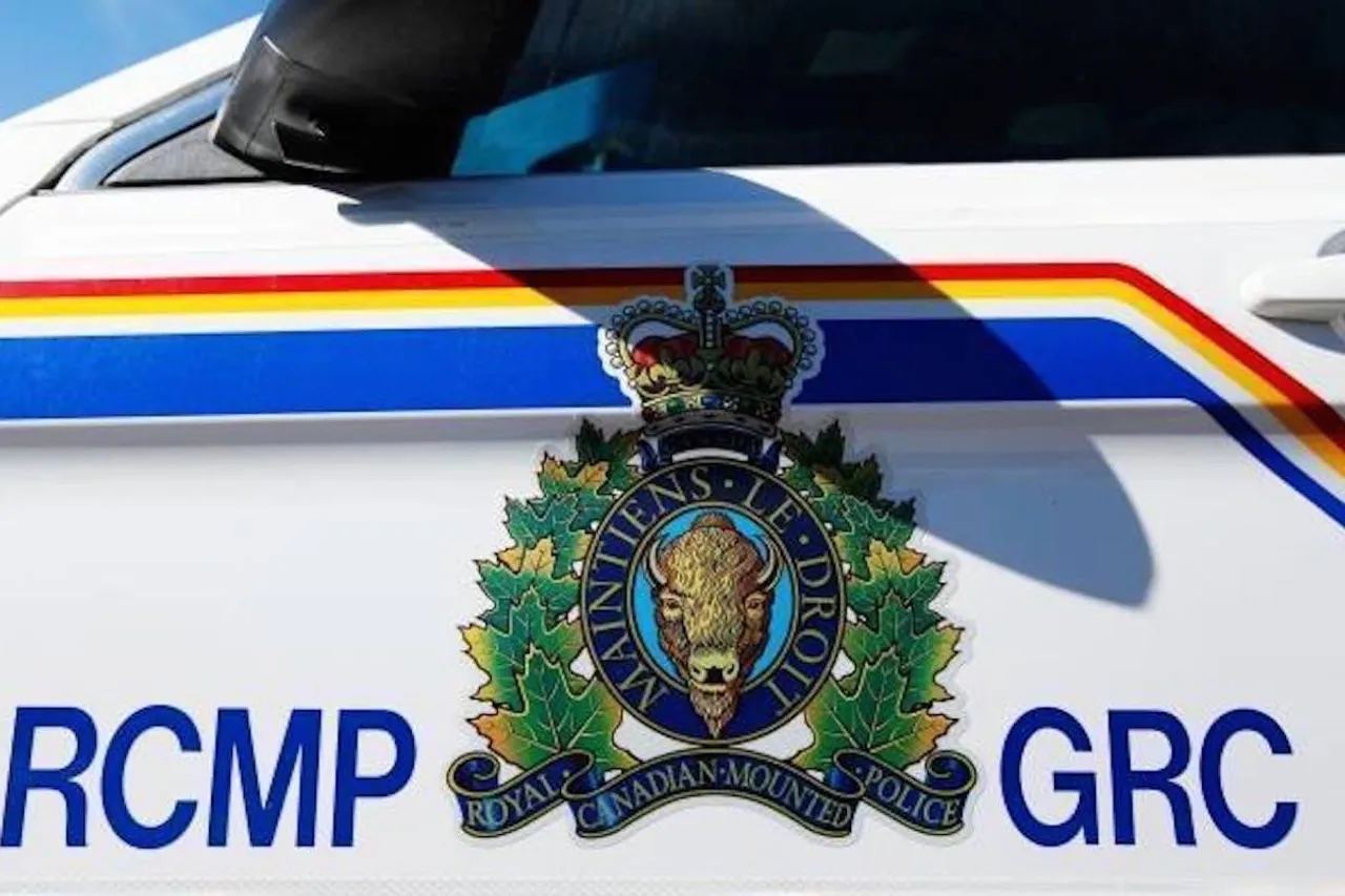 2 children killed after tractor towing a trailer rolls in southern Alberta