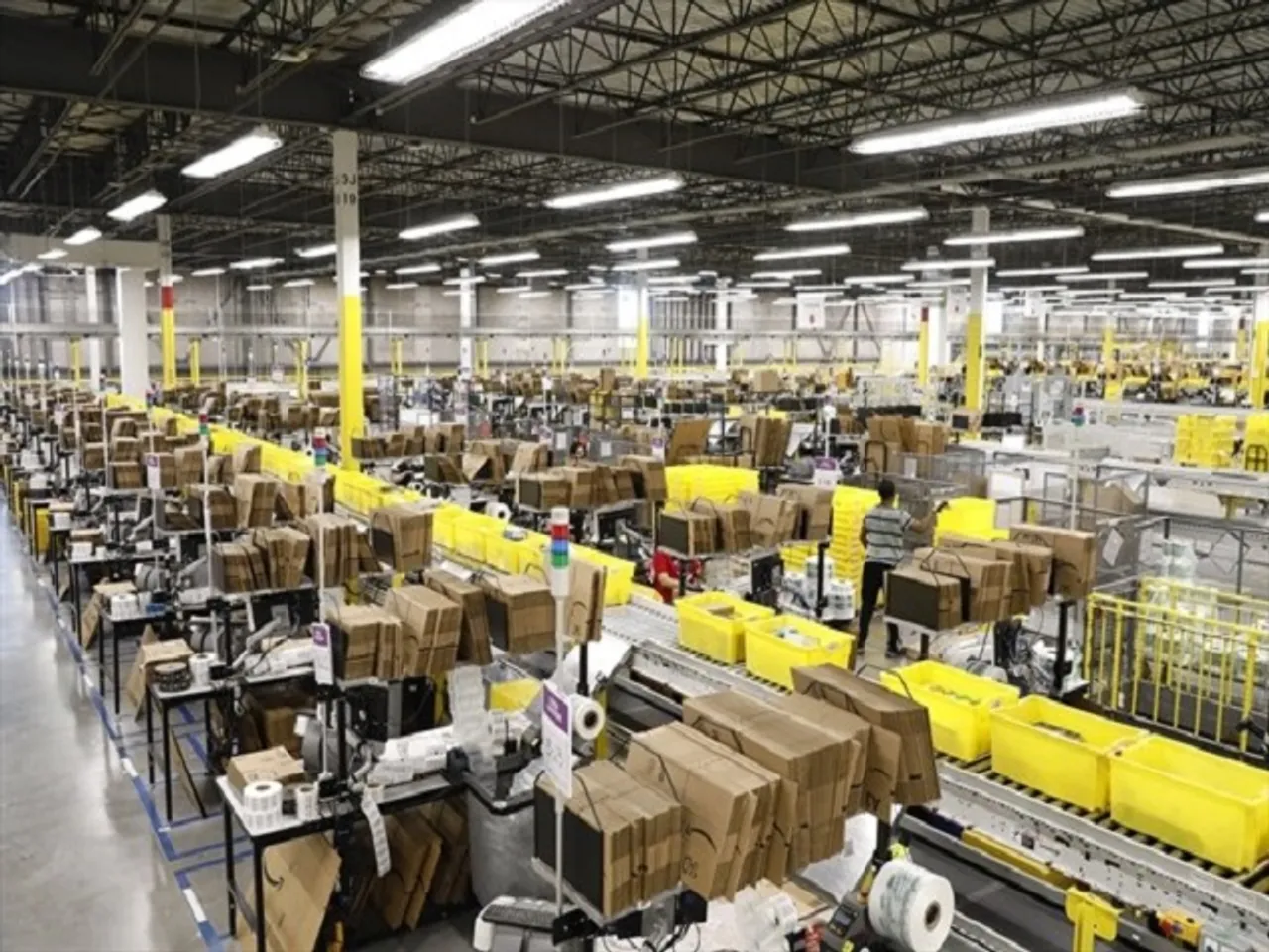 Amazon creating 800 full time jobs in Caledon with its new fulfillment centre